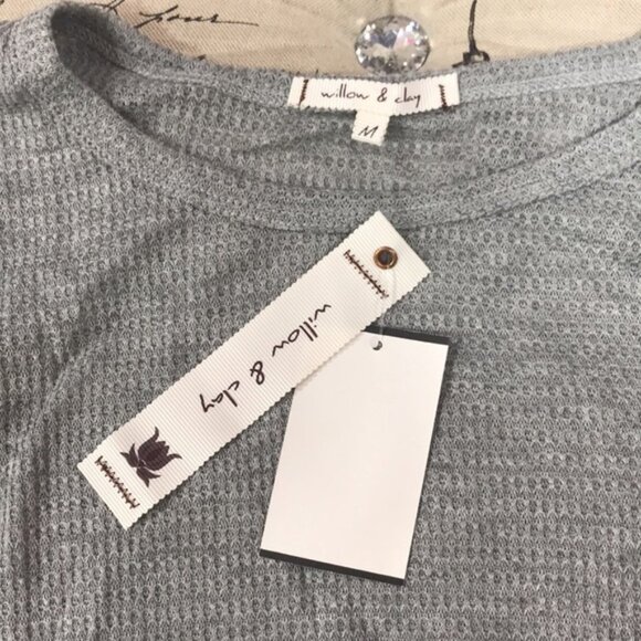 Willow & Clay Thermal Crop Top - Picture 4 of 5